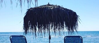 Luxury oasis with sea views near the airport