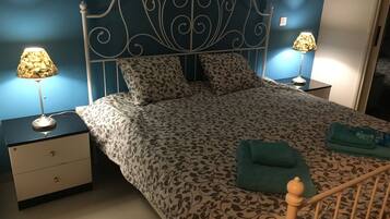 2 bedrooms, WiFi, bed sheets