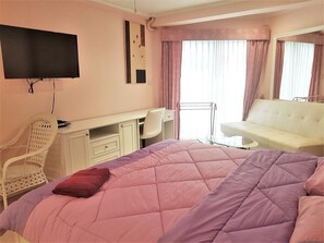 WiFi, bed sheets - Lovely Jomtien Beach Apartment (Pattaya)
