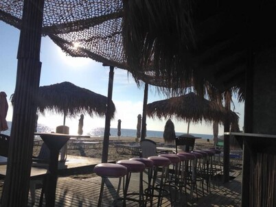 Luxury oasis with garden near beach and airport