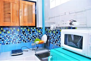 Apartment | Private kitchen - Central Pattaya Apartment (Pattaya)