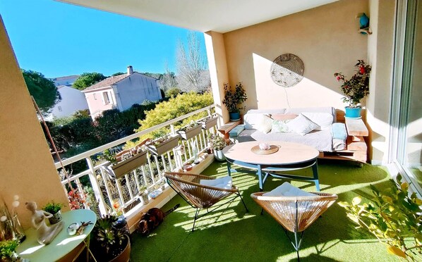 Smart TV, Netflix, streaming services