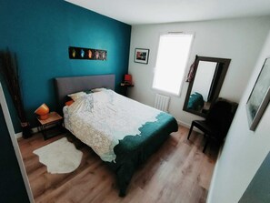 2 bedrooms, iron/ironing board, free WiFi, bed sheets