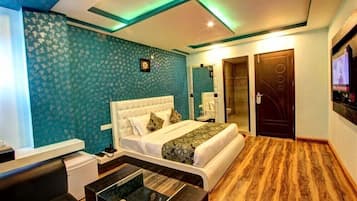 Grandeur Room | Free WiFi