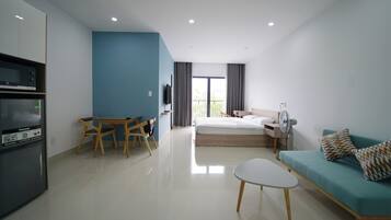 Iron/ironing board, free WiFi