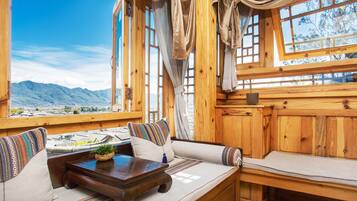 Honeymoon Double Room, Bathtub, City View | Down comforters, individually decorated, individually furnished, desk