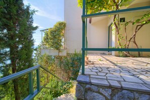 Studio, Kitchen, Sea View | Terrace/patio - Apartments Six (Kraljevica)