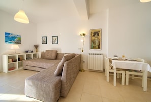 Studio, Kitchen, Sea View | Living area | LCD TV
