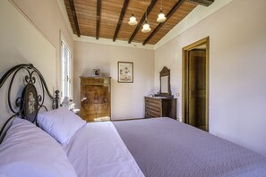 3 bedrooms, iron/ironing board, travel cot, WiFi