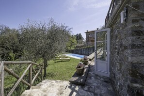 Property grounds - Casa Fortunato, pool and sauna (Camaiore)