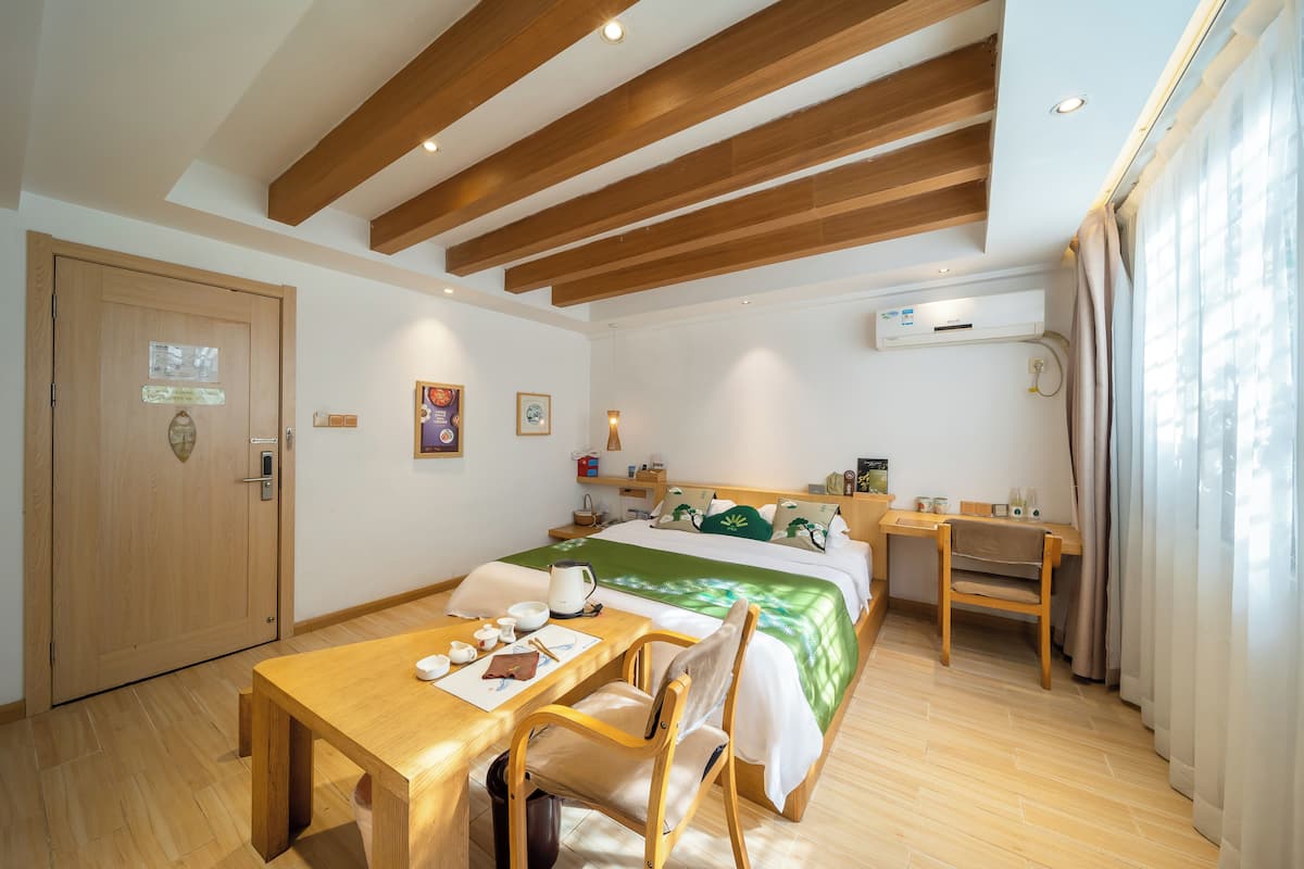 Comfort Double Room | Desk, blackout curtains, soundproofing, free WiFi