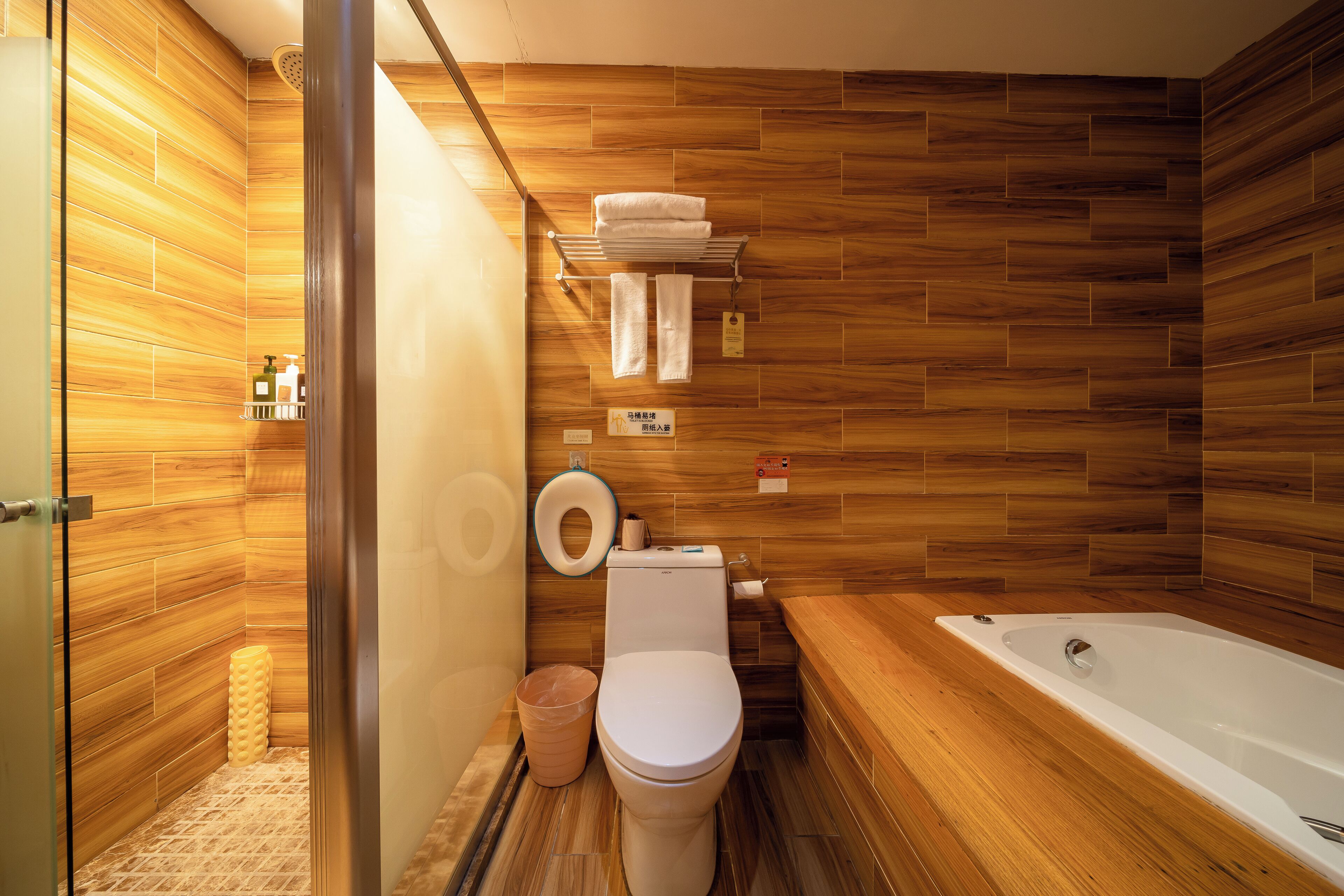 deluxe room | room amenity