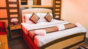 Super Deluxe Room - Hotel Neha Palace (Manali)