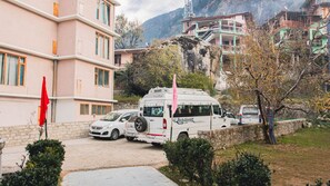 Land view from property - Hotel Neha Palace (Manali)