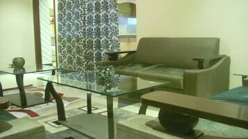 Apartment, Multiple Beds | Living area