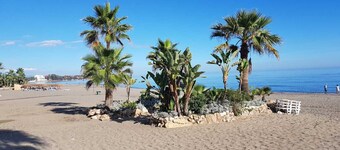 Apartment with Wifi, 50 meters from the beach in the center of Estepona