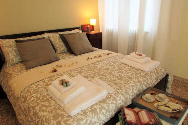 1 camera, ferro/asse da stiro, culla da viaggio, Wi-Fi gratuito