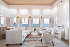 Panoramic Suite, 1 King Bed, Sea View, Beachfront | 1 bedroom, in-room safe, individually decorated, individually furnished - Nars Ilica Hotel Beach (Cesme)
