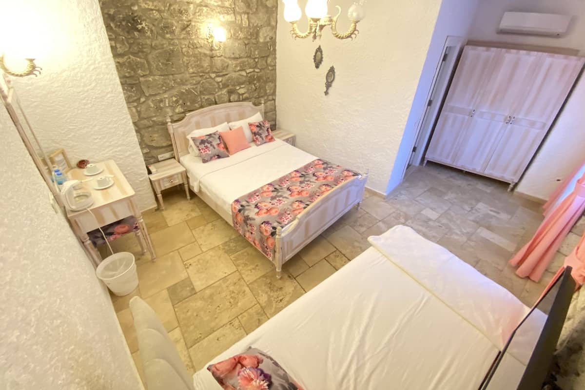 Superior Room | 1 bedroom, Egyptian cotton sheets, premium bedding, Tempur-Pedic beds