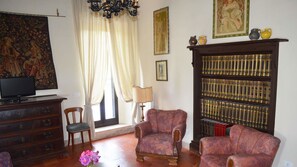 Comfort-sviitti, näköala puutarhaan | Huoneen varustelu