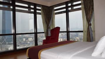 1 bedroom, in-room safe, desk, soundproofing