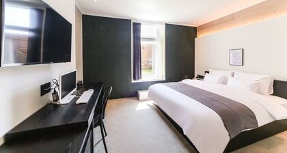 The Point Hotel - Myeongji