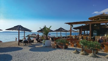 Massaggi thailandesi, massaggi sulla spiaggia, massaggi
