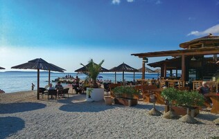 Masajes tailandeses, masajes en la playa, masajes 