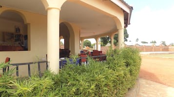 Breakfast, lunch, dinner served; local and international cuisine