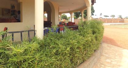 Plain Springs Hotel