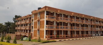 Pope Paul V1 Memorial Hotel