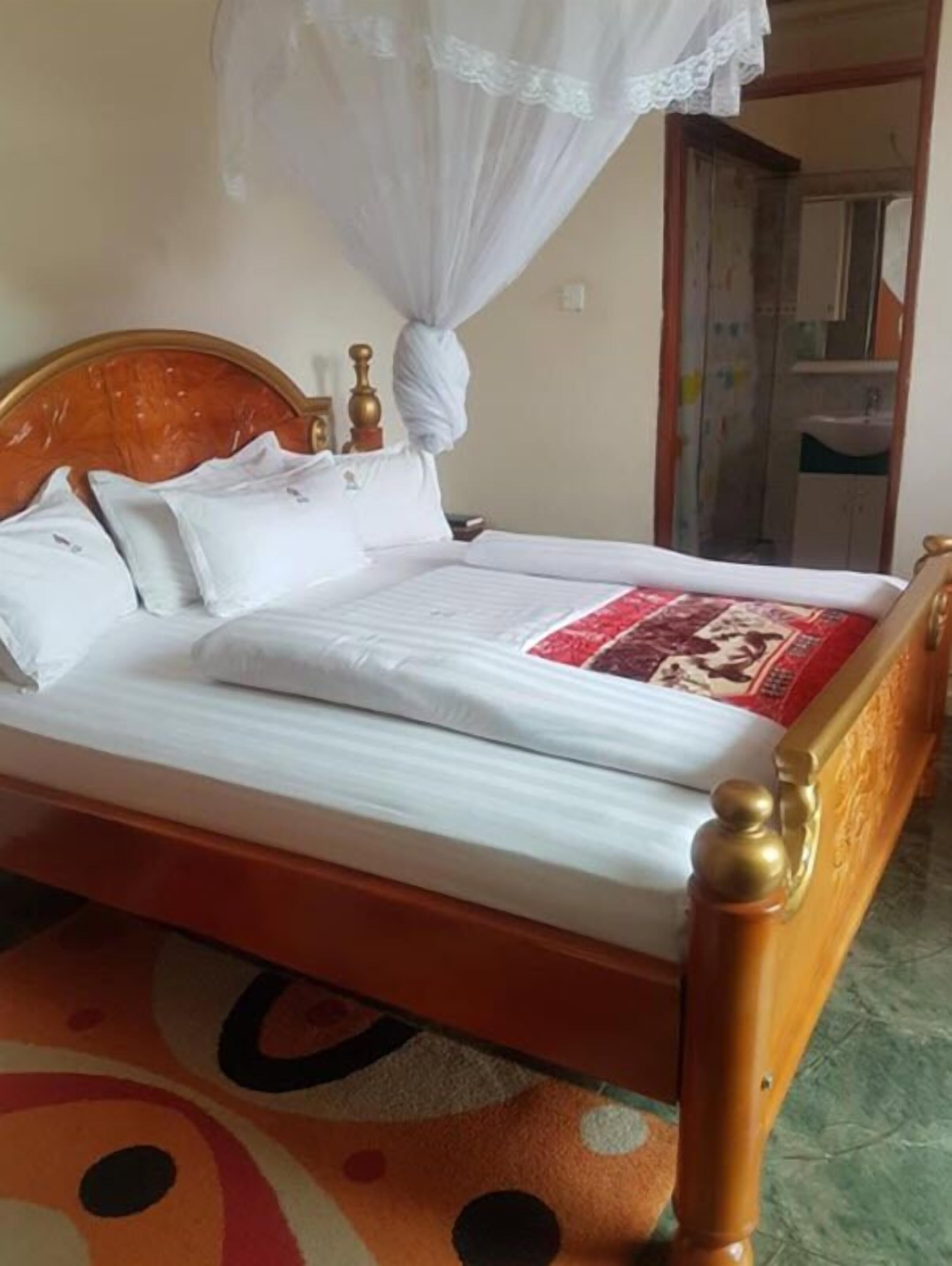 Bureau, chambres insonorisées, Wi-Fi gratuit, draps fournis