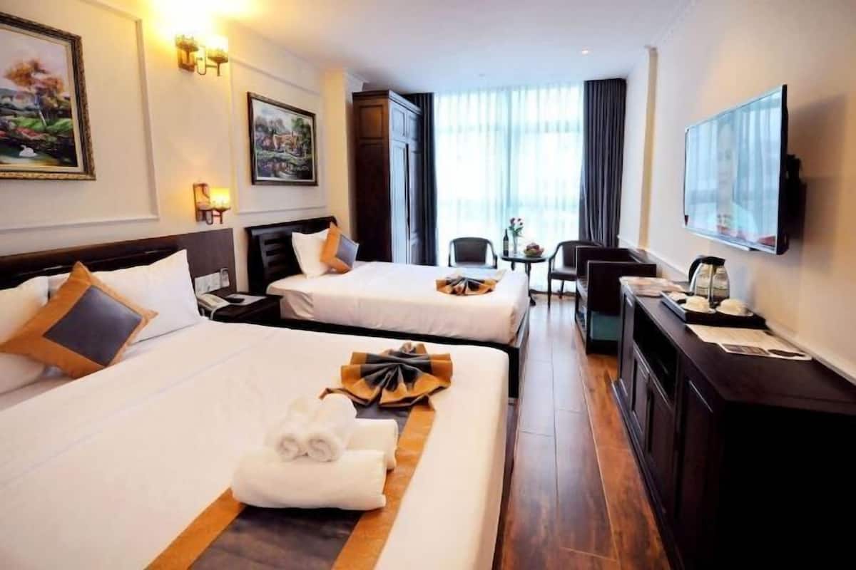 In-room safe, desk, soundproofing, free WiFi
