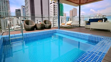 Kolam renang terbuka