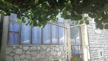 บริเวณภายนอก