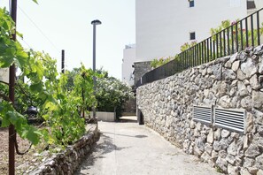 Exterior detail - Apartment Sunset (Sveti Stefan)