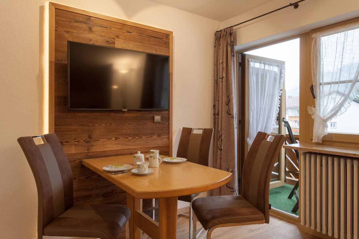 In-room safe, individually furnished, blackout curtains, free WiFi