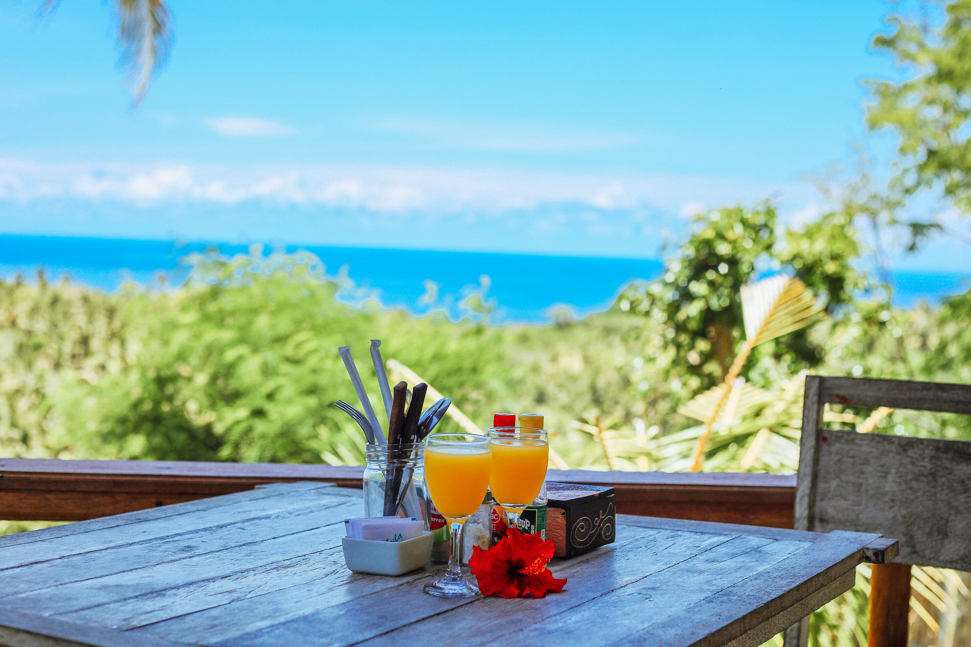 Petit déjeuner continental (50000 IDR par personne)