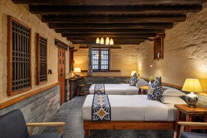 Premium bedding, in-room safe, desk, blackout drapes