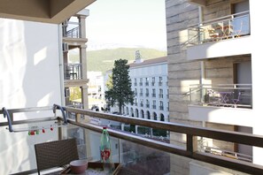 City Apartment, 1 Queen Bed with Sofa bed | Balcony