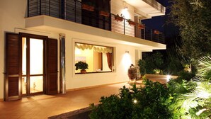 Ảnh chưa phân loại, 4 trong số 34 ảnh, nút
