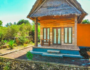 Property grounds - Batang Golden Hills Villa (Penida Island)