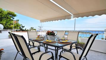 Three Bedroom Panoramic Sea View Maisonette | Balcon