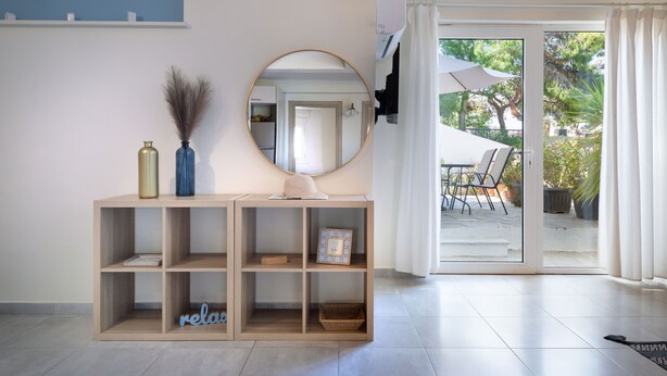 Two Bedroom Apartment With Garden | Oppholdsområde