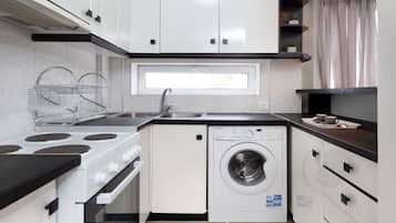Two Bedroom Sea View Apartment With Garden | Private kitchen | Full-size fridge, oven, stovetop, espresso maker
