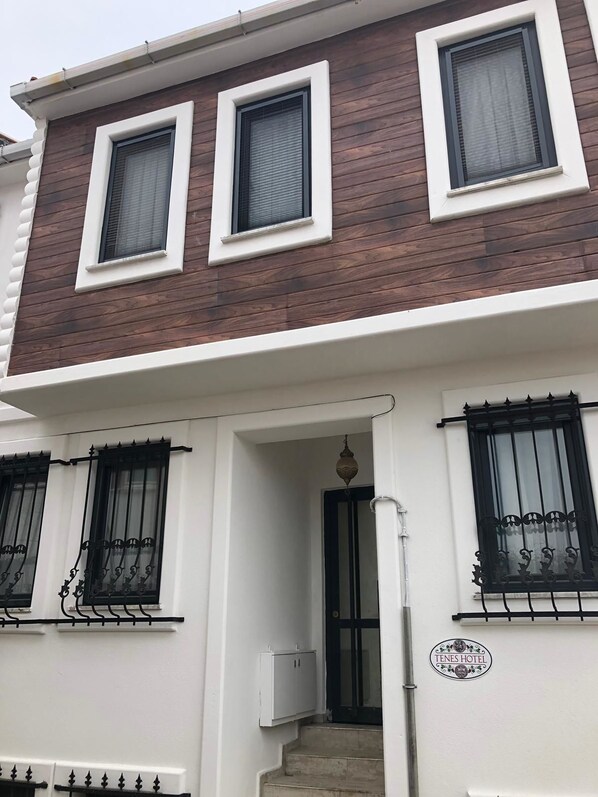 Fachada de la propiedad