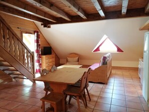 Interior - Duplex 2-Bedroom, Sleeps 6, Balcony, Mountain View, Pra Loup 1500 (Pra-Loup)