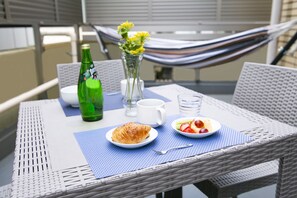 Bunkbed Room with Terrace | Terrace/patio - Playsis Asakusa (Tokyo)