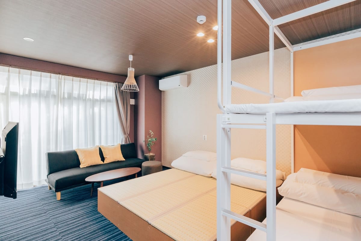 Bunkbed Room with Terrace | Free WiFi, bed sheets