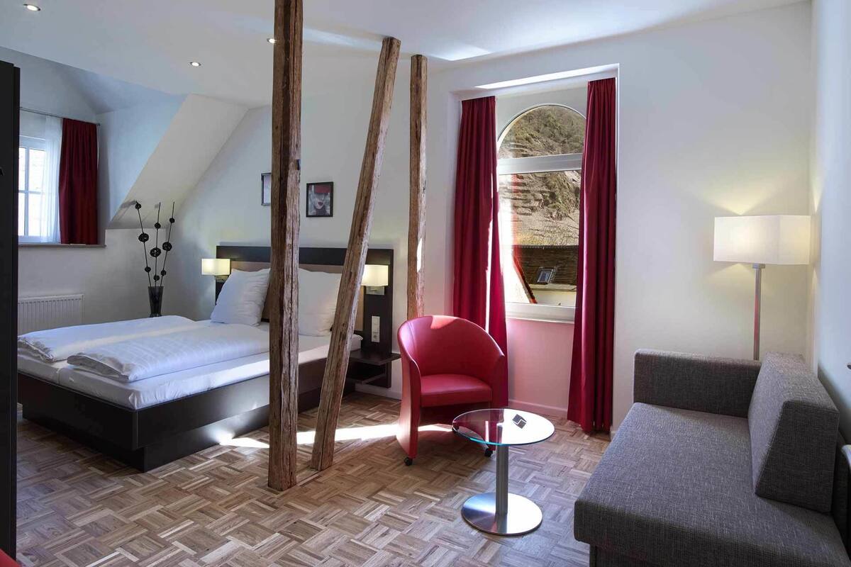 Deluxe Double Room | In-room safe, blackout drapes, cribs (free), rollaway beds (surcharge)